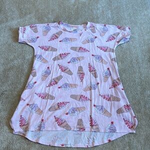 ESME pajama dress
Smoke free pet free home
Amazing condition